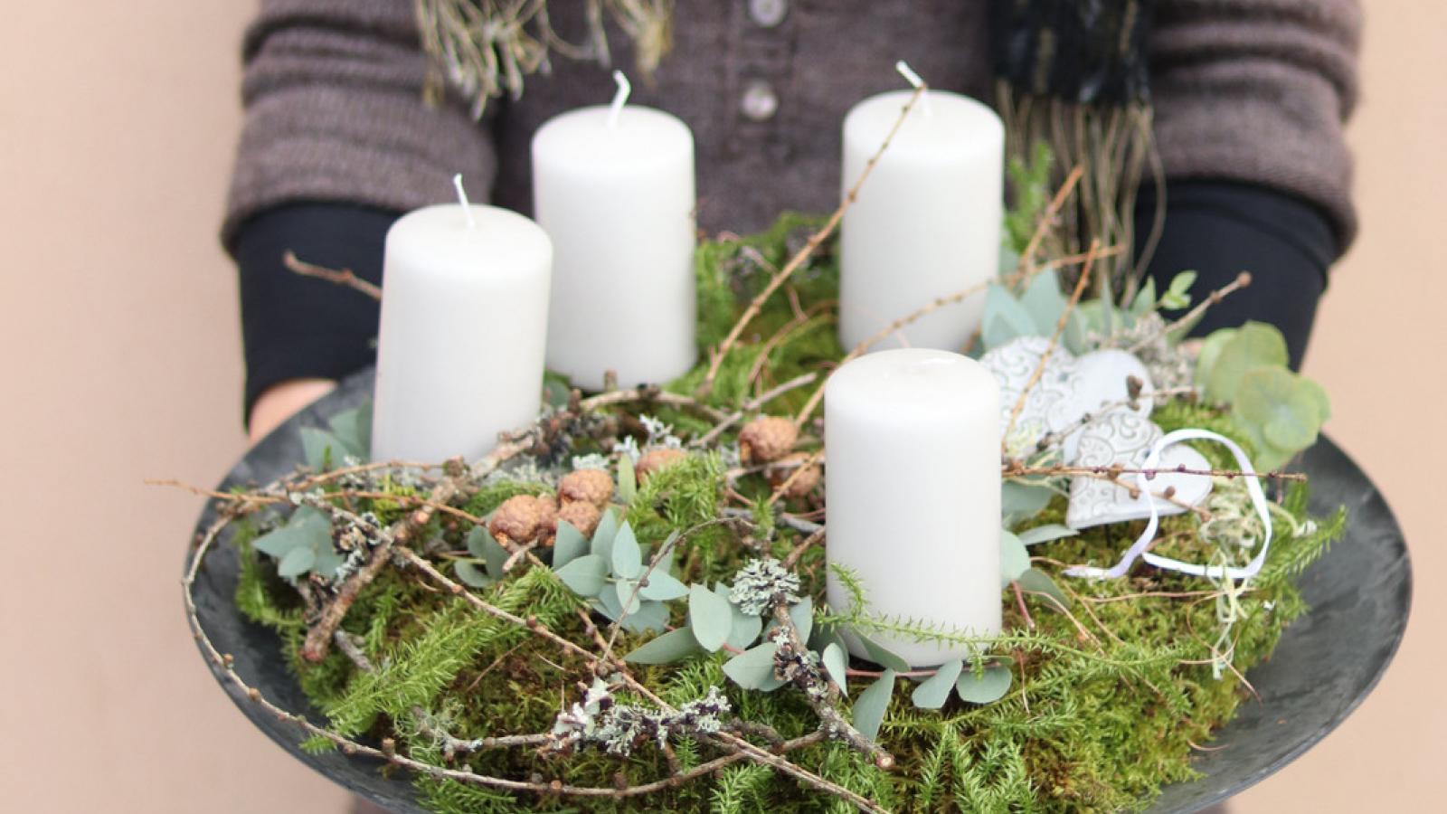 weisser Adventkranz Adventkranz in weiß